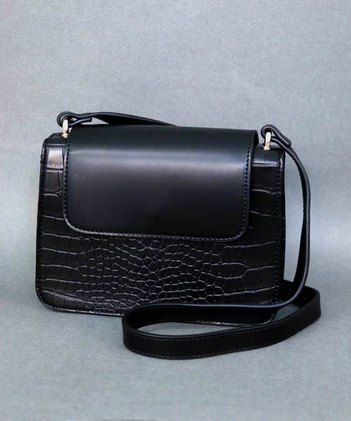 florist（フローリスト）の「クロコ調スクエアフラップショルダーバッグ（ショルダーバッグ・レディース・ブラック/キャメル/ワイン・FREE）」の9枚目の写真
