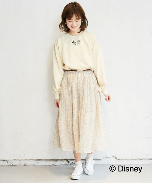 Disney（ディズニー）の「【限定ディズニーデザイン】裏毛ゆるスウェット/ミッキーマウス＆ミニーマウス（Tシャツ/カットソー・レディース・ブラック/ベージュ/レッド・MEDIUM/LARGE）」の10枚目の写真