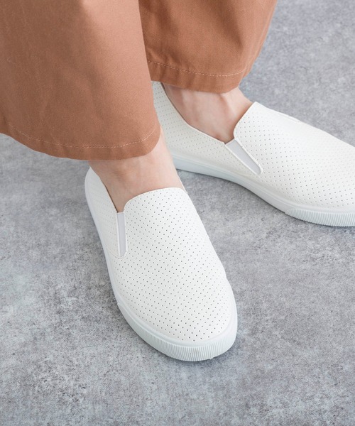 LUGG NAGG(ラグナグ)の「ソフト素材スリッポン(スリッポン・レディース・ホワイト系その他/シルバー/ブロンズ/ブラック系その他/ブラック/シルバー系その他/ホワイト・23.0cm/23.5cm/24.0cm/24.5cm/L/LL/M/S)」の14枚目の写真