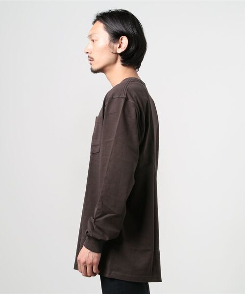 Carhartt（カーハート）の「【22】〔Carhartt/カーハート〕ヘビーウェイト ポケットロングTシャツ（Tシャツ/カットソー・メンズ・ブラック/チャコールグレー/ライトグレー/グリーン/ネイビー/ワイン/ダークブラウン・XX-LARGE/MEDIUM/X-LARGE/LARGE/SMALL）」の17枚目の写真