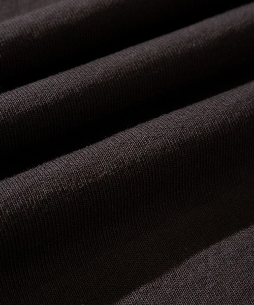 Carhartt（カーハート）の「【22】〔Carhartt/カーハート〕ヘビーウェイト ポケットロングTシャツ（Tシャツ/カットソー・メンズ・ブラック/チャコールグレー/ライトグレー/グリーン/ネイビー/ワイン/ダークブラウン・XX-LARGE/MEDIUM/X-LARGE/LARGE/SMALL）」の13枚目の写真