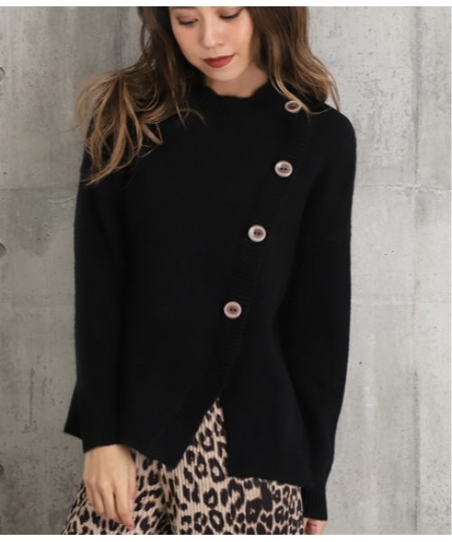 CHILLE�i�`���j�́u�t�����g�f�U�C���{�^���t���j�b�g�g�b�v�X�i�j�b�g/�Z�[�^�[�j�v�b�u���b�N