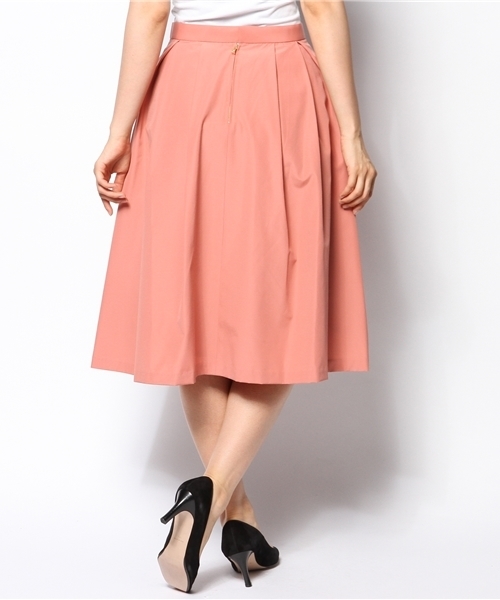 La TOTALITE（ラトータリテ）の「T/Cウェーブミドルフスカート。（スカート・レディース・カーキ/バーガンディー・38/36/40）」の4枚目の写真