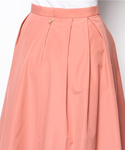 La TOTALITE（ラトータリテ）の「T/Cウェーブミドルフスカート。（スカート・レディース・カーキ/バーガンディー・38/36/40）」の6枚目の写真