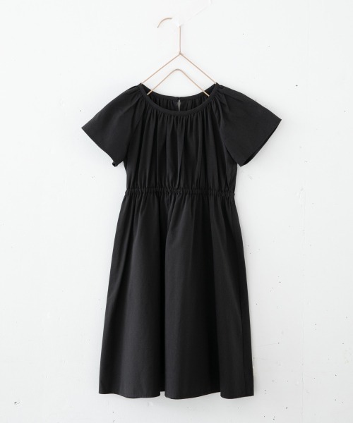 LOWRYS FARM(ローリーズファーム)の「ギャザーワンピース 890386(ワンピース・キッズ・アイボリー/ブラック/グリーン・MEDIUM/LARGE/X-LARGE)」の3枚目の写真