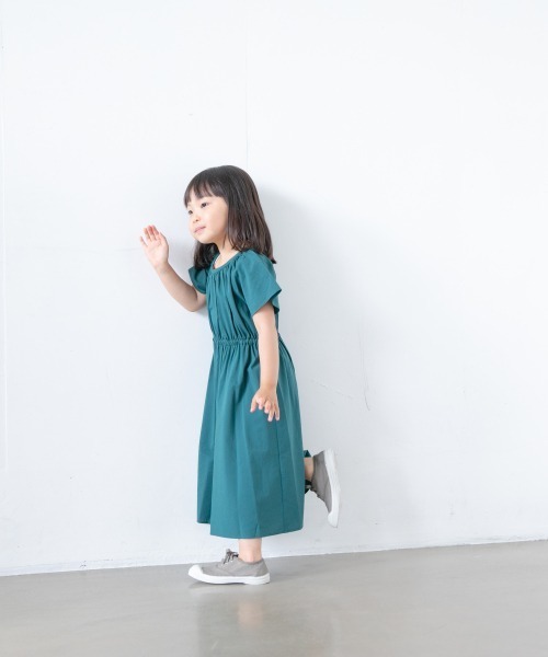 LOWRYS FARM(ローリーズファーム)の「ギャザーワンピース 890386(ワンピース・キッズ・アイボリー/ブラック/グリーン・MEDIUM/LARGE/X-LARGE)」の5枚目の写真