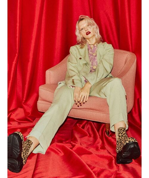 jouetie（ジュエティ）の「ヘムボタンスリットパンツ（スラックス・レディース・ブラック/パープル/オレンジ/グリーン/アイボリー・MEDIUM）」の7枚目の写真