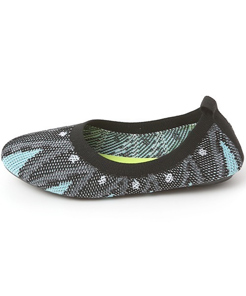 チチカカ（チチカカ）の「幾何スムースニットフラットシューズ（パンプス・レディース・ベージュ/グレー/ピンク・MEDIUM/LARGE）」の12枚目の写真