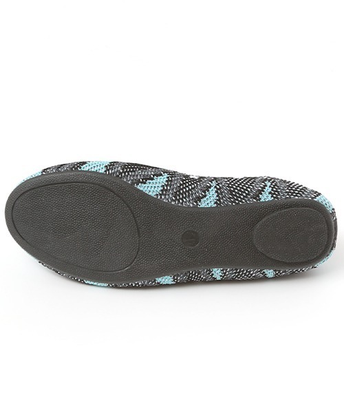 チチカカ（チチカカ）の「幾何スムースニットフラットシューズ（パンプス・レディース・ベージュ/グレー/ピンク・MEDIUM/LARGE）」の13枚目の写真