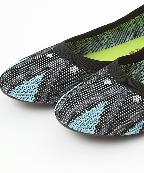 チチカカ（チチカカ）の「幾何スムースニットフラットシューズ（パンプス・レディース・ベージュ/グレー/ピンク・MEDIUM/LARGE）」の14枚目の写真