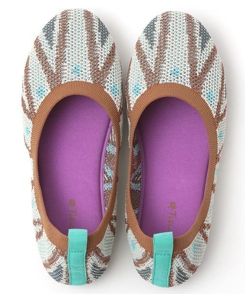 チチカカ（チチカカ）の「幾何スムースニットフラットシューズ（パンプス・レディース・ベージュ/グレー/ピンク・MEDIUM/LARGE）」の11枚目の写真