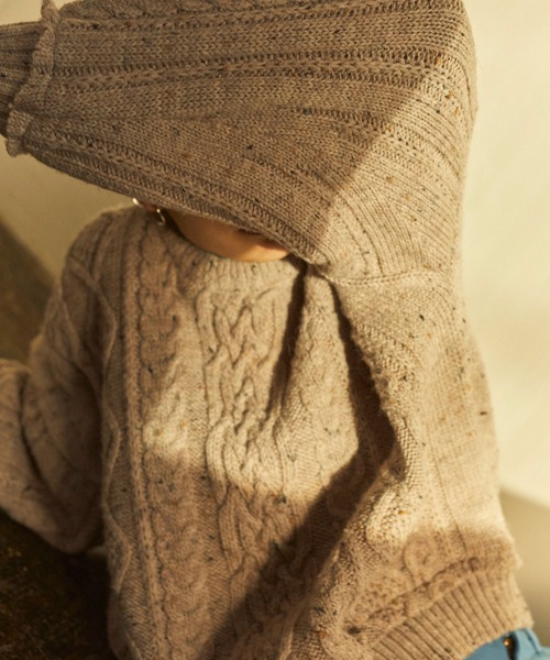 ANGIE（アンジー）の「RE リメイククロップドアランニット（ニット/セーター・レディース・ベージュ/アイボリー・FREE）」の6枚目の写真