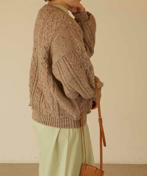 ANGIE（アンジー）の「RE リメイククロップドアランニット（ニット/セーター・レディース・ベージュ/アイボリー・FREE）」の13枚目の写真