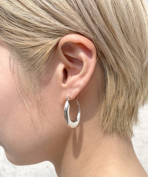Blanche(ブランシュ)の「Blanche ブランシュ ボリュームデザインピアス Desir(デジー) SILVER(ピアス(両耳用)・レディース・シルバー/ゴールド・FREE)」の9枚目の写真
