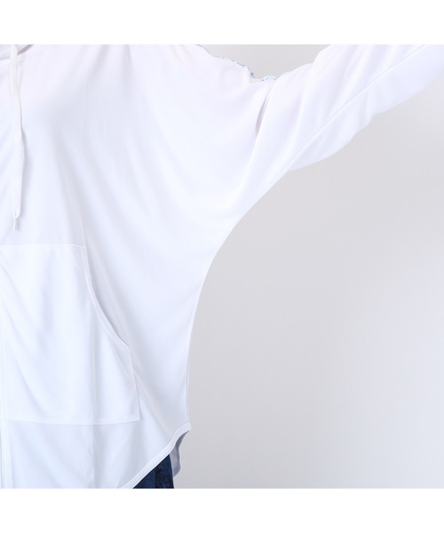 BENETTON (UNITED COLORS OF BENETTON)（ベネトンユナイテッドカラーズオブベネトン）の「【BENETTON / ベネトン】レディースUVフード付きラッシュガード / 水陸両用 フィットネス ジム アウトドア マリンレジャー UPF50+（ラッシュガード・レディース・ホワイト/ブラック/杢グレー・MEDIUM/LARGE/X-LARGE）」の17枚目の写真