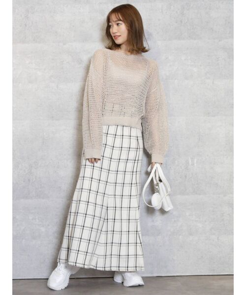 dazzlin（ダズリン）の「ラメ混メッシュニットトップス（ニット/セーター・レディース・アイボリー/チャコールグレー/ブラウン/ベージュ・FREE）」の5枚目の写真