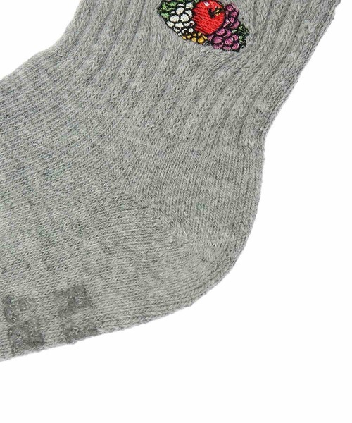 FRUIT OF THE LOOM（フルーツオブザルーム）の「【FRUIT OF THE LOOM】【KIDS】クォーター丈刺繍３Pソックス（ソックス/靴下・キッズ・マルチ・16cm-18cm/13cm-15cm）」の5枚目の写真