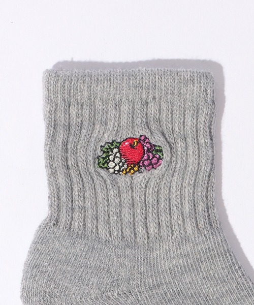 FRUIT OF THE LOOM（フルーツオブザルーム）の「【FRUIT OF THE LOOM】【KIDS】クォーター丈刺繍３Pソックス（ソックス/靴下・キッズ・マルチ・16cm-18cm/13cm-15cm）」の10枚目の写真