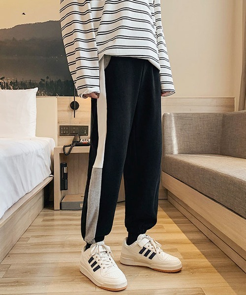 neos(ネオス)の「【neos -addictive design-】ルーズシルエット 切替ライン スウェットパンツ(スウェットパンツ・メンズ・グレー/ホワイト/ブラック・X-LARGE/LARGE/MEDIUM)」の1枚目の写真
