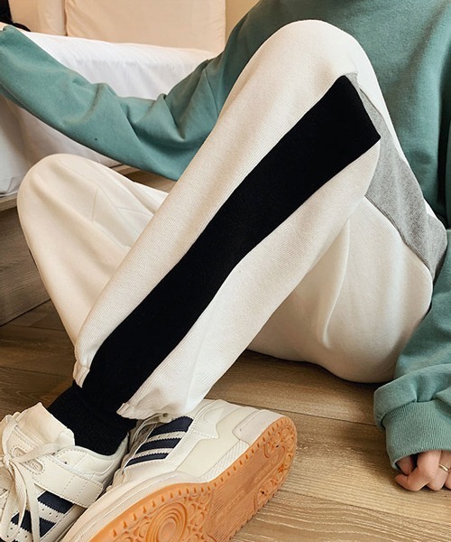 neos(ネオス)の「【neos -addictive design-】ルーズシルエット 切替ライン スウェットパンツ(スウェットパンツ・メンズ・グレー/ホワイト/ブラック・X-LARGE/LARGE/MEDIUM)」の4枚目の写真