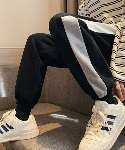 neos(ネオス)の「【neos -addictive design-】ルーズシルエット 切替ライン スウェットパンツ(スウェットパンツ・メンズ・グレー/ホワイト/ブラック・X-LARGE/LARGE/MEDIUM)」の10枚目の写真