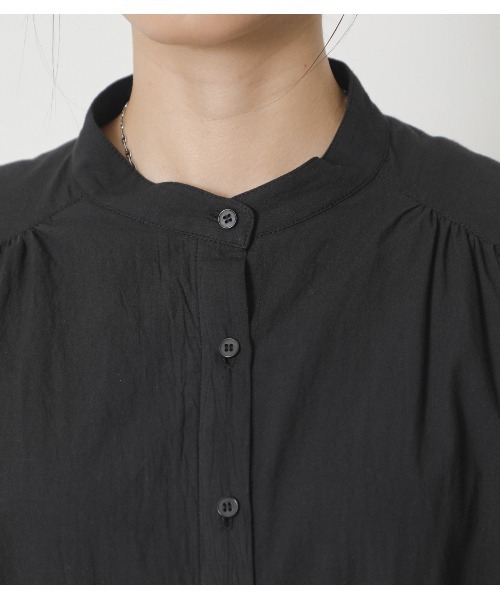 crie conforto(クリーコンフォルト)の「後ろギャザーボリュームブラウス(シャツ/ブラウス・レディース・ブラック/オフホワイト・FREE)」の9枚目の写真