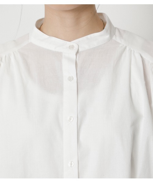 crie conforto(クリーコンフォルト)の「後ろギャザーボリュームブラウス(シャツ/ブラウス・レディース・ブラック/オフホワイト・FREE)」の10枚目の写真