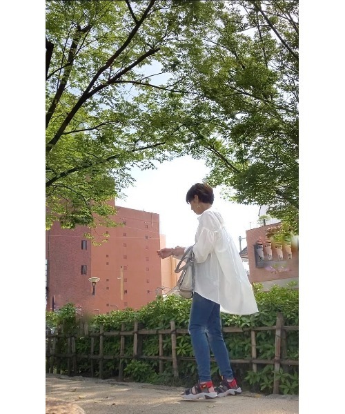 crie conforto(クリーコンフォルト)の「後ろギャザーボリュームブラウス(シャツ/ブラウス・レディース・ブラック/オフホワイト・FREE)」の19枚目の写真