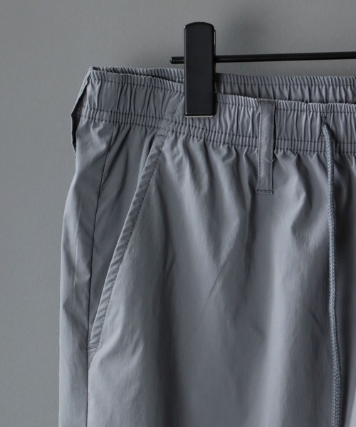 SITRY（シトリー）の「ドレープストレッチ レギュラーカラーシャツ＆テーパードパンツ セットアップ（セットアップ・メンズ・ライトグレー/ブラック/ネイビー/カーキ/グレー・LL/M/L）」の13枚目の写真