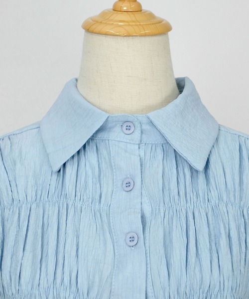 ANDJ(アンドジェイ)の「シャーリングプリーツパワーショルダーブラウス(シャツ/ブラウス・レディース・ブルー/ホワイト・M)」の21枚目の写真