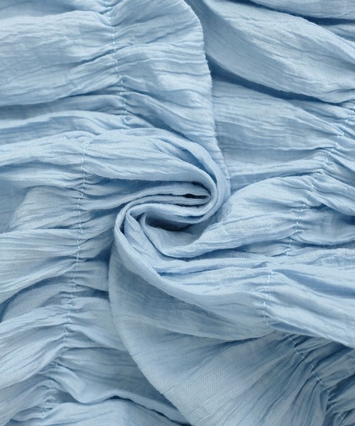 ANDJ(アンドジェイ)の「シャーリングプリーツパワーショルダーブラウス(シャツ/ブラウス・レディース・ブルー/ホワイト・M)」の19枚目の写真