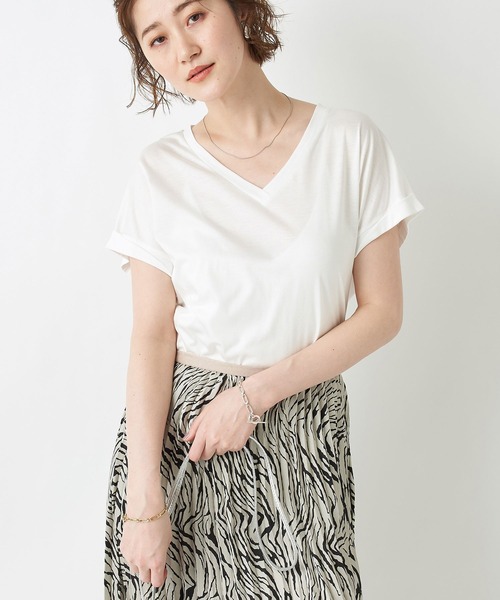 RIVE DROITE（リヴドロワ）の「何枚でも揃えたくなる　リヨセルコットンVネックカットソー＜BASIC＞（Tシャツ/カットソー・レディース・チャコールグレー/ブラック/オフホワイト/サックスブルー/ピンク/モカ・FREE）」の9枚目の写真