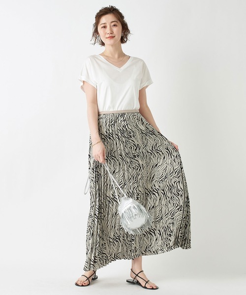 RIVE DROITE（リヴドロワ）の「何枚でも揃えたくなる　リヨセルコットンVネックカットソー＜BASIC＞（Tシャツ/カットソー・レディース・チャコールグレー/ブラック/オフホワイト/サックスブルー/ピンク/モカ・FREE）」の15枚目の写真