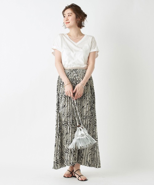 RIVE DROITE（リヴドロワ）の「何枚でも揃えたくなる　リヨセルコットンVネックカットソー＜BASIC＞（Tシャツ/カットソー・レディース・チャコールグレー/ブラック/オフホワイト/サックスブルー/ピンク/モカ・FREE）」の16枚目の写真