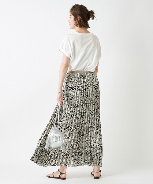 RIVE DROITE（リヴドロワ）の「何枚でも揃えたくなる　リヨセルコットンVネックカットソー＜BASIC＞（Tシャツ/カットソー・レディース・チャコールグレー/ブラック/オフホワイト/サックスブルー/ピンク/モカ・FREE）」の18枚目の写真