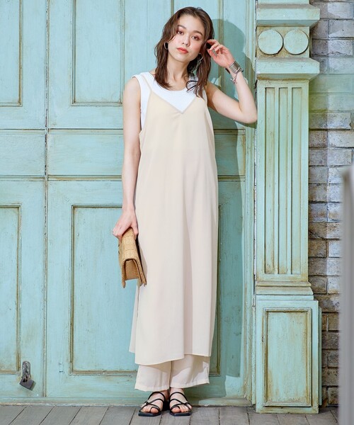 Feroux(フェルゥ)の「【sont. by Feroux】シアークレープワイド パンツ(その他パンツ・レディース・ベージュ系/ライトイエロー系・2)」の9枚目の写真