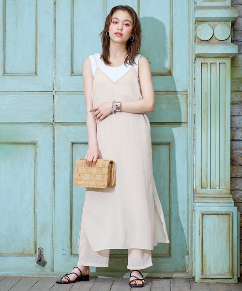 Feroux(フェルゥ)の「【sont. by Feroux】シアークレープワイド パンツ(その他パンツ・レディース・ベージュ系/ライトイエロー系・2)」の7枚目の写真
