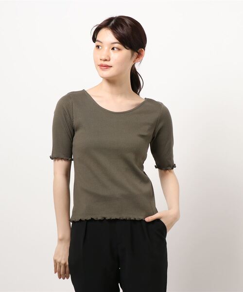 Monocoro toppi(モノコロトッピ)の「スリム Tシャツ メロー カットソー バックリボン トップス(シャツ/ブラウス・レディース・ブラック/ベージュ/オフホワイト/ブラウン系その他/グリーン系その他・M)」の8枚目の写真