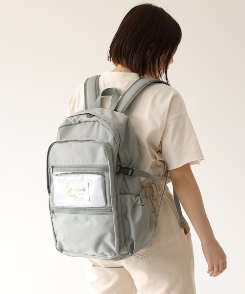 one after another NICE CLAUP（ワンアフターアナザーナイスクラップ）の「PVCリュック（ショルダーバッグ・レディース・ブラック/アイボリー/カーキ・FREE）」の8枚目の写真