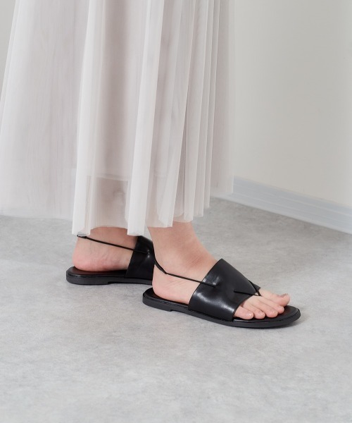 cepo(セポ)の「トングストラップ フラットサンダル(サンダル・レディース・ブラック/キャメル・M/L)」の4枚目の写真