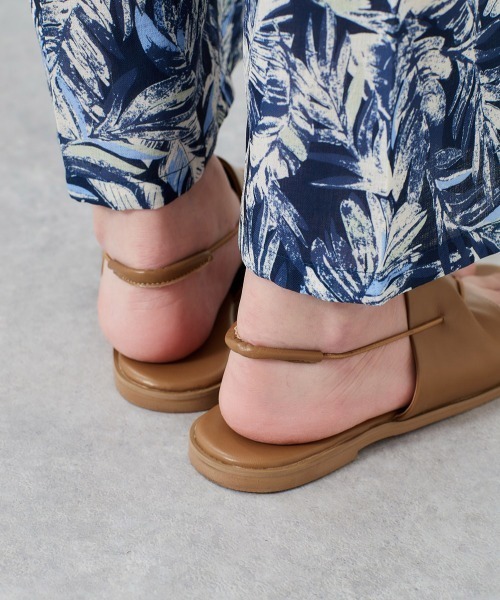 cepo(セポ)の「トングストラップ フラットサンダル(サンダル・レディース・ブラック/キャメル・M/L)」の10枚目の写真