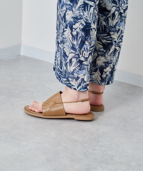 cepo(セポ)の「トングストラップ フラットサンダル(サンダル・レディース・ブラック/キャメル・M/L)」の8枚目の写真