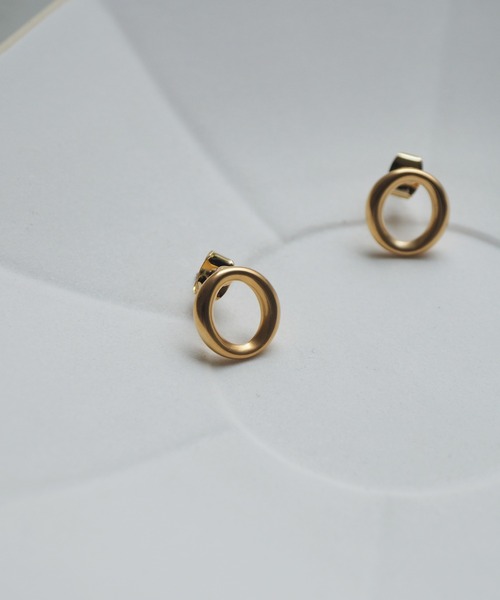Jenny BY IMMANOEL(ジェニーバイイマノエル)の「サークルピアス(ピアス(両耳用)・レディース・シルバー/ゴールド・FREE)」の4枚目の写真