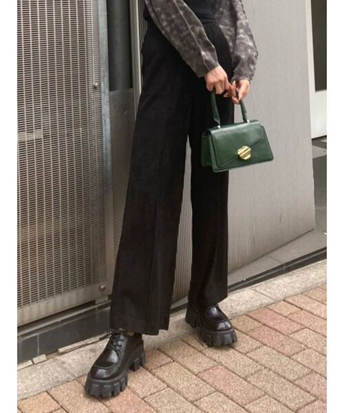 EMODA（エモダ）の「ハイウエストルーズワイドパンツ（その他パンツ・レディース・グレー/ブラック/ブラウン/カーキ・SMALL/MEDIUM）」の2枚目の写真