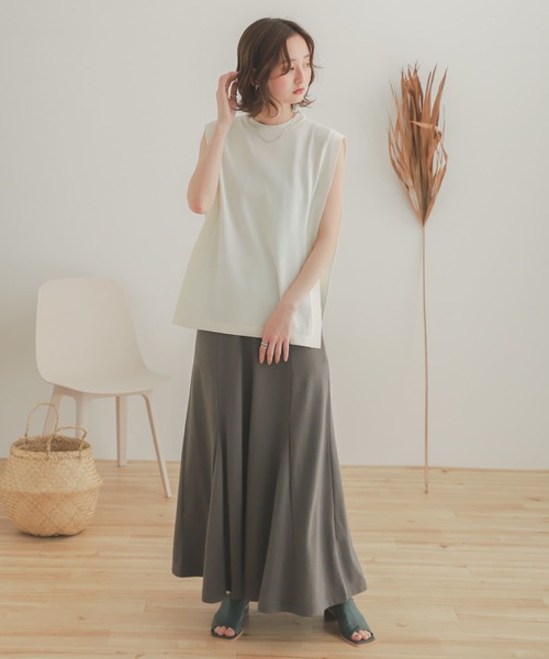 SENSE OF PLACE by URBAN RESEARCH(センスオブプレイスバイアーバンリサーチ)の「スクエアスリーブセーター(ニット/セーター・レディース・アイボリー/ブラック/ブルー/オレンジ・ONE)」の11枚目の写真