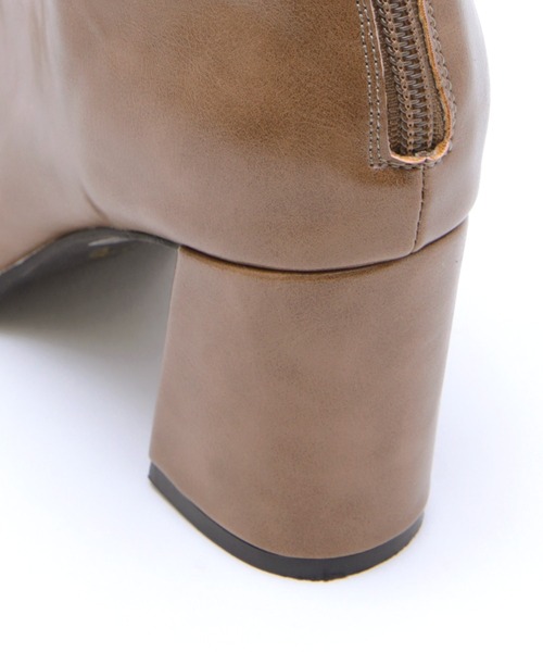 titivate(ティティベイト)の「ワイドスクエアトゥショートブーツ(ブーツ・レディース・アイボリー/ブラック/ブラウン・M/L/LL/S)」の15枚目の写真