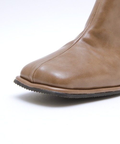 titivate(ティティベイト)の「ワイドスクエアトゥショートブーツ(ブーツ・レディース・アイボリー/ブラック/ブラウン・M/L/LL/S)」の9枚目の写真