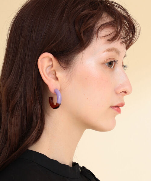 Ray BEAMS(レイビームス)の「KEANE / 2tone Hoop ピアス(ピアス(両耳用)・レディース・サックスブルー/オレンジ・ONE SIZE)」の2枚目の写真