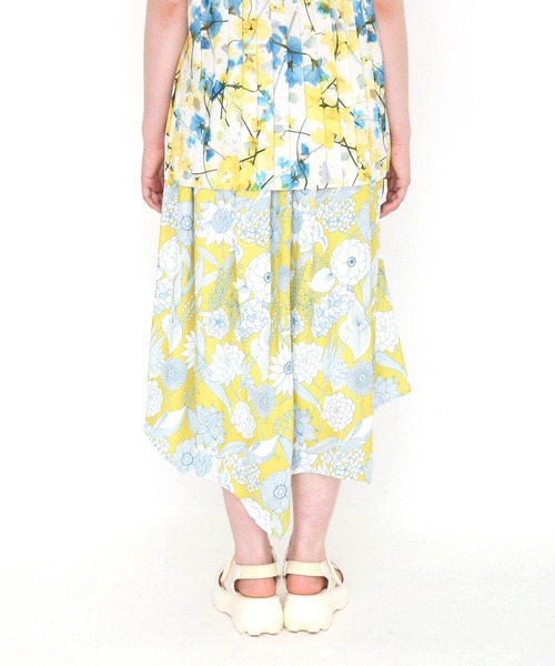 Design Tshirts Store graniph（デザイン　ティーシャツ　ストア　グラニフ）の「ショウイーフラワーズ｜プリントロングスカート（スカート・レディース・イエロー・FREE）」の9枚目の写真