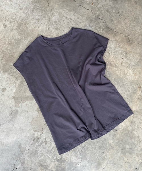 DouDou（ドゥドゥ）の「オーガニックコットンフレンチTシャツ（Tシャツ/カットソー・レディース・チャコールグレー/イエロー/ブラック/オフホワイト・FREE）」の3枚目の写真